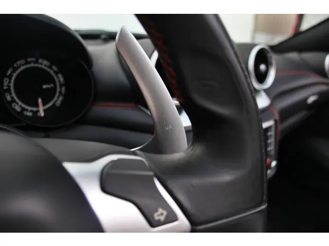 Ferrari California 3.9 T HELE 2016 Benzine 37