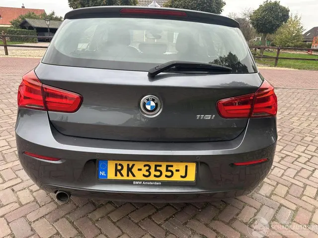 BMW 1 Serie 118i Executive 2017 Benzine 7