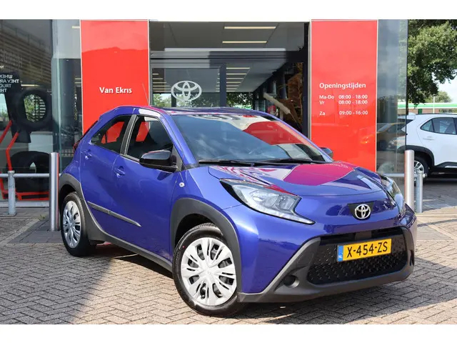 Toyota Aygo X 1.0 VVT-i MT Play, Camera 2024 Benzine 2