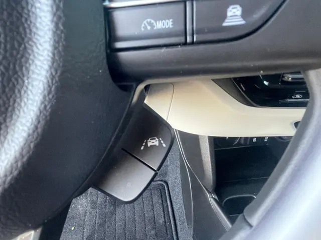 Suzuki Swift 1.2 Select Smart Hybrid 2025 Benzine 14