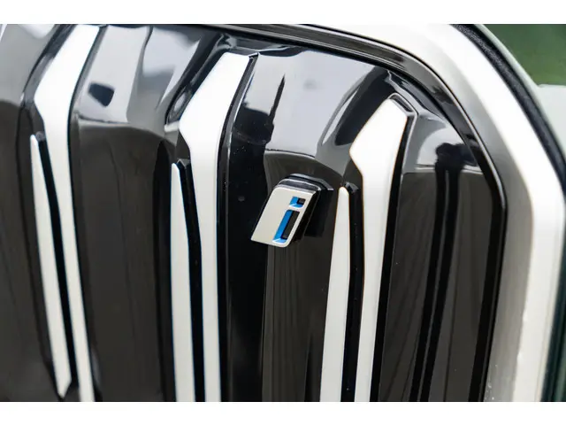 BMW iX1 IX1 xDrive30 2024 Elektrisch 24