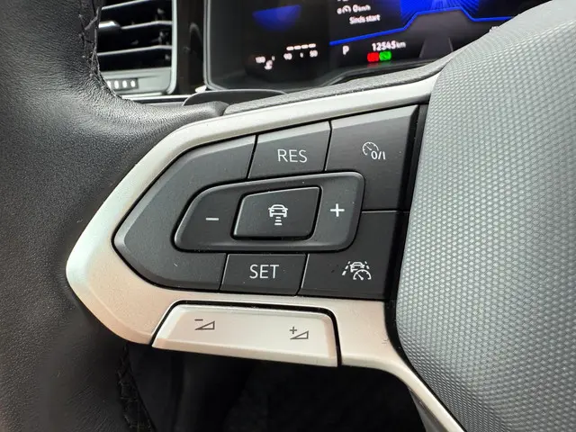 Volkswagen Polo 1.0 TSI Life Edition 2024 Benzine 18