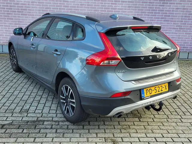 Volvo V40 Cross Country 1.5 T3 Nordic+ 2017 Benzine 2