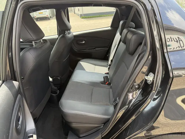 Toyota Yaris 1.5 Hybrid Energy Plus 2018 Hybride Benzine 9