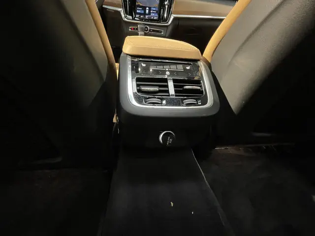 Volvo S90 2.0 T4 Inscription 2020 Benzine 28