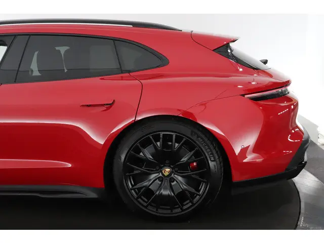 Porsche Taycan Sport Turismo GTS 2022 Elektrisch 69