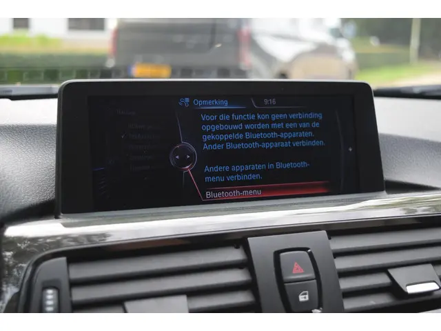 BMW 3 Serie Touring 328i High Executive 2013 Benzine 29