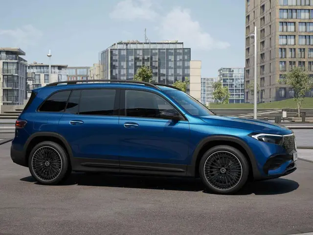 Mercedes-Benz EQB 250+ AMG Line 71 kWh 2026 Elektrisch 14