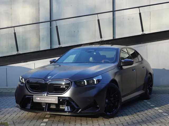 BMW M5 Sedan 2026 Hybride Benzine 44
