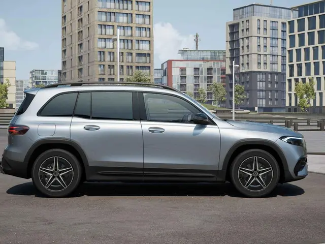 Mercedes-Benz EQB 250+ AMG Line 71 kWh 2025 Elektrisch 16