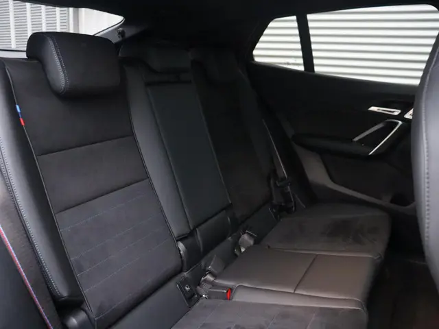 BMW X2 M35i xDrive 2025 Benzine 10