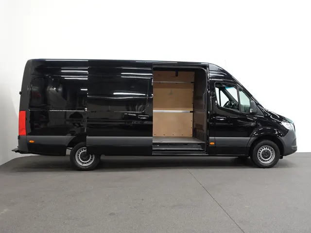 Mercedes-Benz Sprinter 317 L3H2 170PK 2021 Diesel 37
