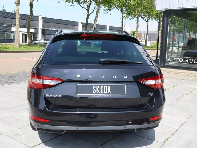Škoda Superb Combi iV 1.4 TSI PHEV 2020 Hybride Benzine 4