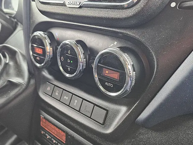 Iveco Daily 35C18 2020 Diesel 12