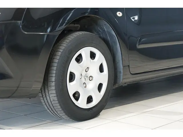 Peugeot Partner 120 1.6 e-HDI L1 Navteq 2015 Diesel 14
