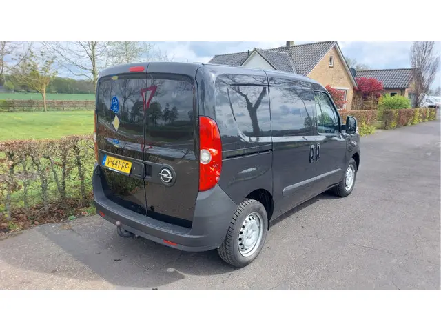 Opel Combo 1.3 CDTi L1H1 Edition 2017 Diesel 2