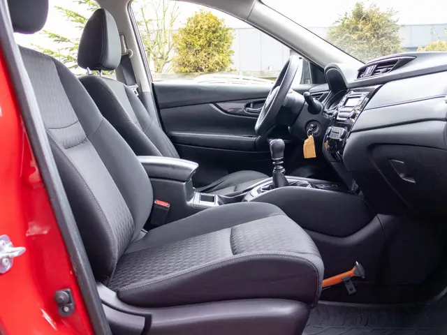 Nissan X-Trail 1.6 DIG-T Visia 2017 Benzine 19