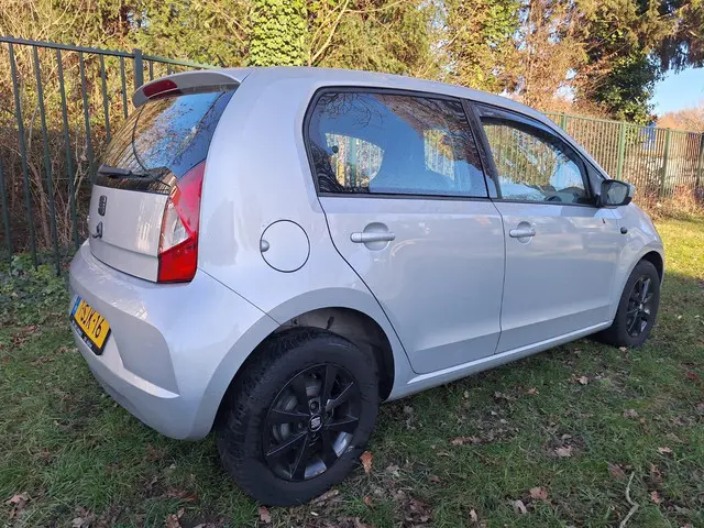 SEAT Mii 1.0 Style | Automaat | Zonnedak! 2013 Benzine 9