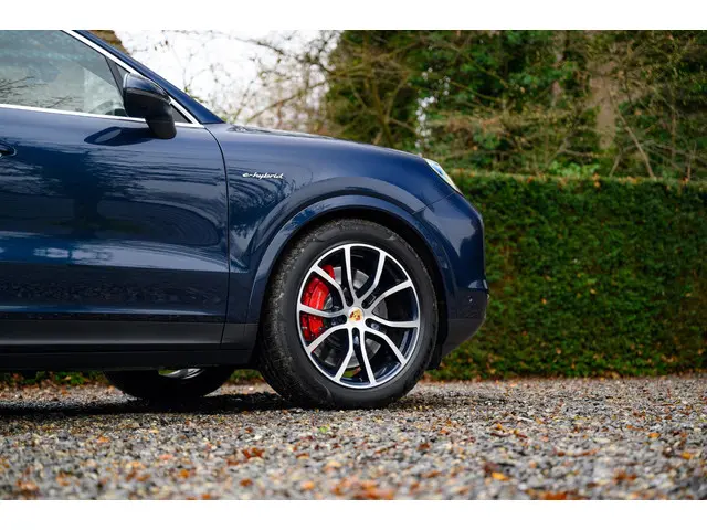 Porsche Cayenne S E-Hybrid 2024 Hybride Benzine 28