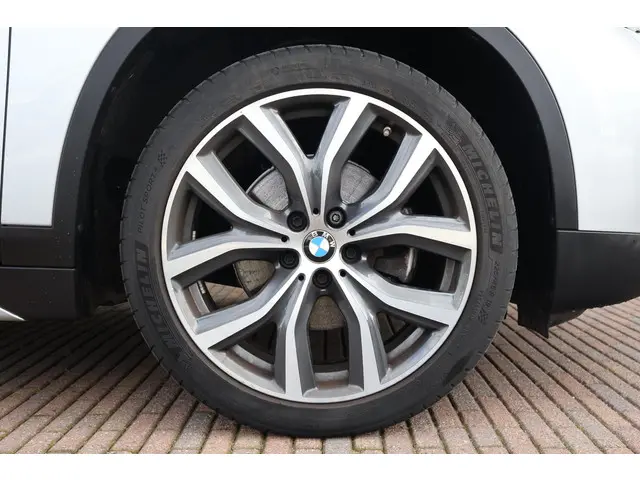 BMW X1 sDrive18i Executive Edition 2020 Benzine 6