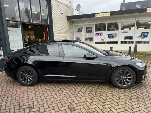 Tesla Model S 75D Auto pilot 2018 Elektrisch 4