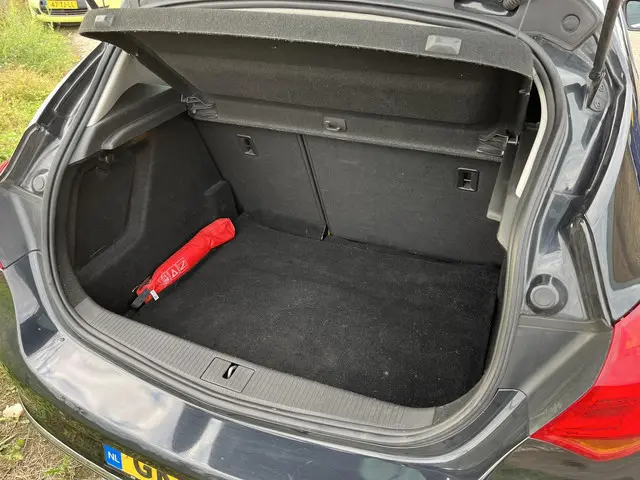 Opel Astra 1.4 Turbo Blitz Navi Airco 2015 Benzine 14