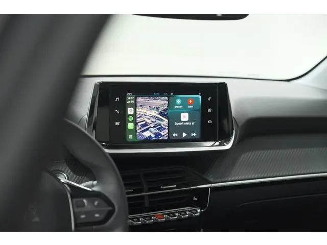 Peugeot 208 PureTech 100 Allure Pack 2023 Benzine 51