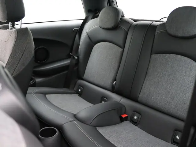 MINI 3-Deurs One 2021 Benzine 9