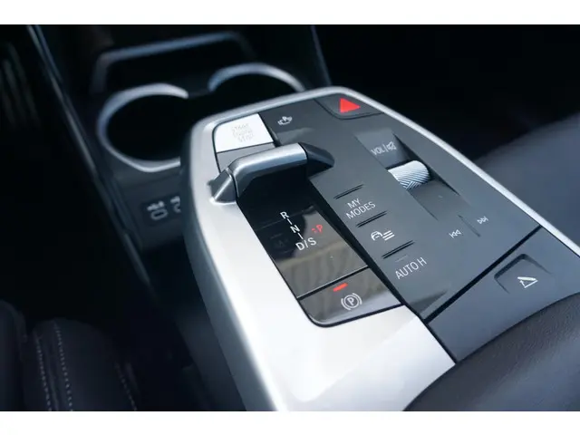 BMW X1 xDrive30e 2024 Hybride Benzine 15