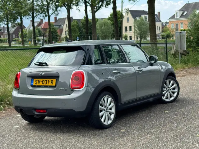 MINI Cooper Mini 1.5 D Pepper /Diesel/Navi/ 2017 Diesel 3