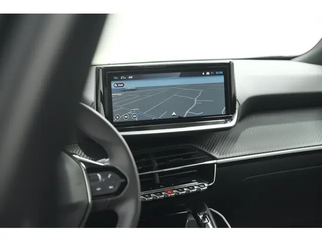 Peugeot 2008 PureTech 130 EAT8 Allure 2024 Benzine 59