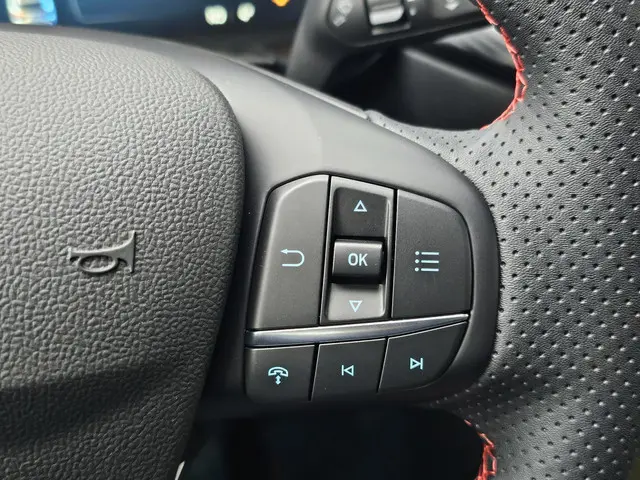 Ford Kuga 2.5 PHEV ST-Line X 2025 Hybride Benzine 19