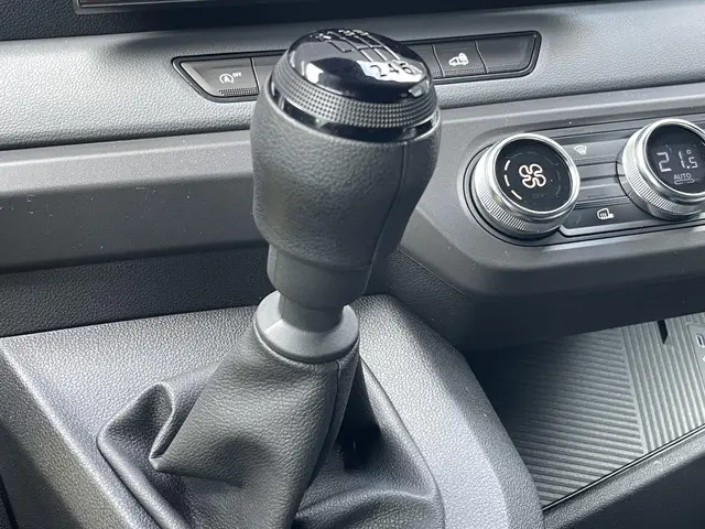 Renault Master T35 2.0 dCi 130 L2H2 Advance 2024 Diesel 19