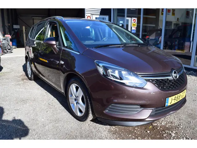 Opel Zafira 1.4 Turbo Busin Exec 7p. 2018 Benzine 2