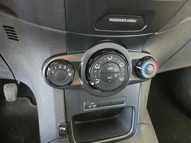 Ford Fiesta 1.0 Style 2014 Benzine 18