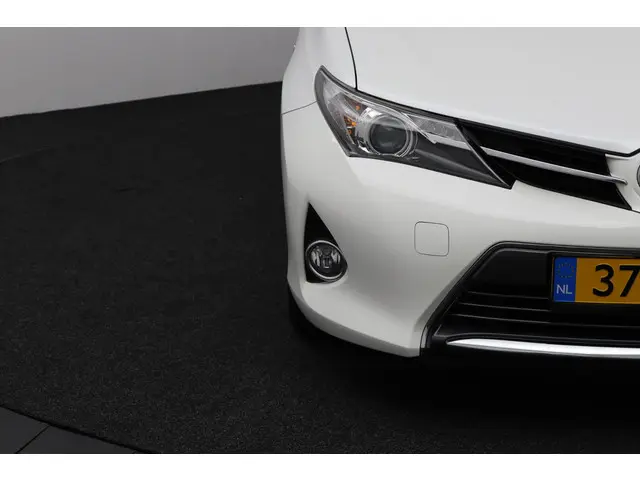 Toyota Auris 1.8 Hybrid Lease 2013 Hybride Benzine 36