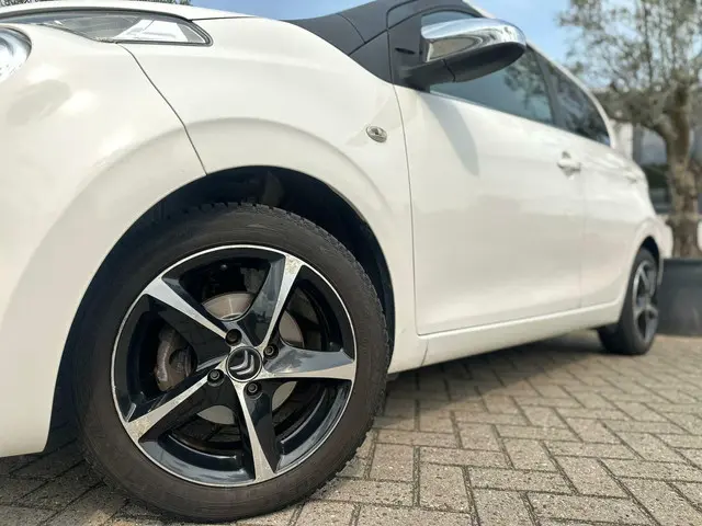Citroën C1 1.2 PureTech Shine Climate 2015 Benzine 20