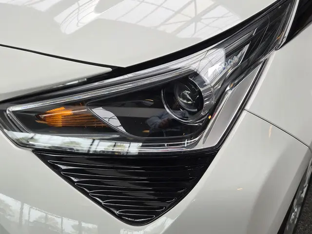 Toyota Aygo 1.0 VVT-i x-play 2021 Benzine 9