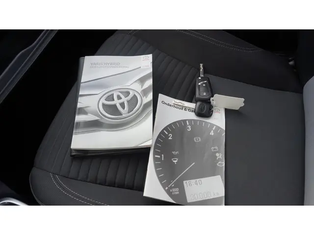 Toyota Yaris 1.5 Hybrid Aspiration 2017 Hybride Benzine 23