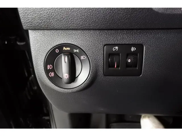Volkswagen Caddy 1.4 TSi 125pk DSG Highline 2018 Benzine 21