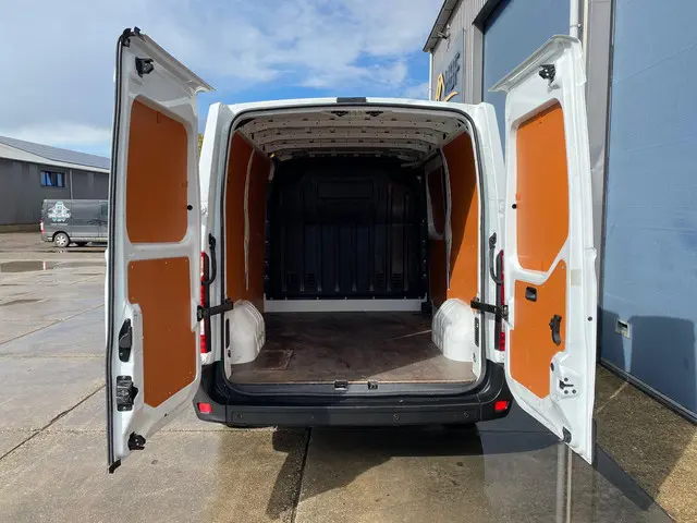 Opel Movano 2.3 CDTI L1H1 2017 Diesel 28