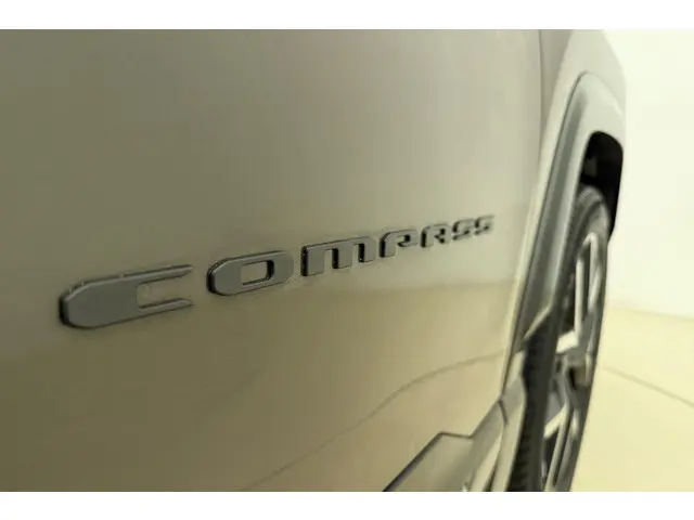 Jeep Compass First Edition 74 kWh 2026 Elektrisch 19