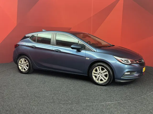 Opel Astra 1.4 Online Edition 2017 Benzine 18