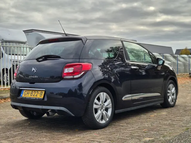 Citroën DS3 1.2 PureT. incl. Nieuwe apk!! 2015 Benzine 9