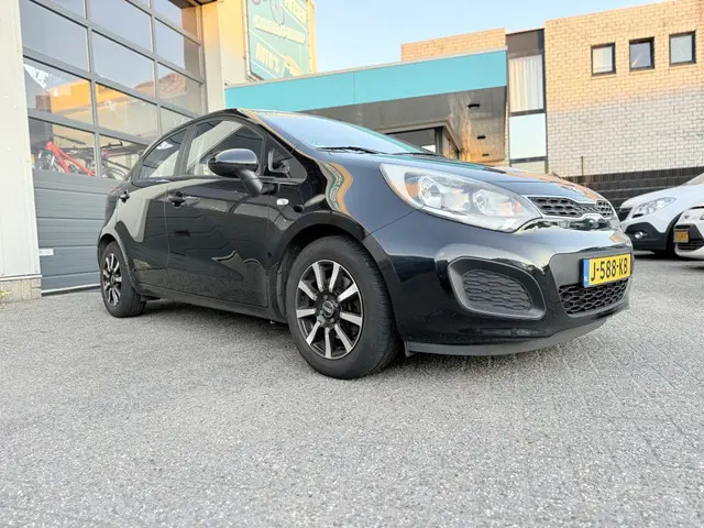Kia Rio 1.2 CVVT BusinessL. 2014 Benzine 2
