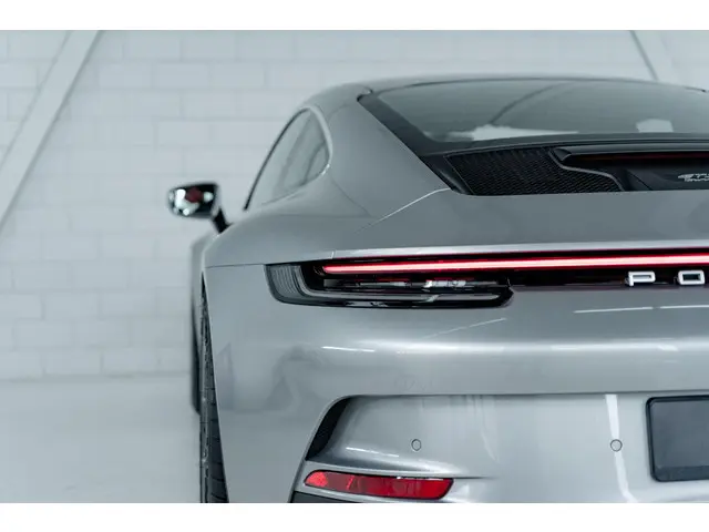 Porsche 911 4.0 GT3 Touring 2021 Benzine 10
