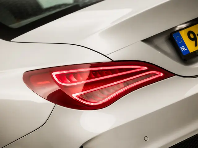 Mercedes-Benz CLA 180 AMG Edition 1 2014 Benzine 24