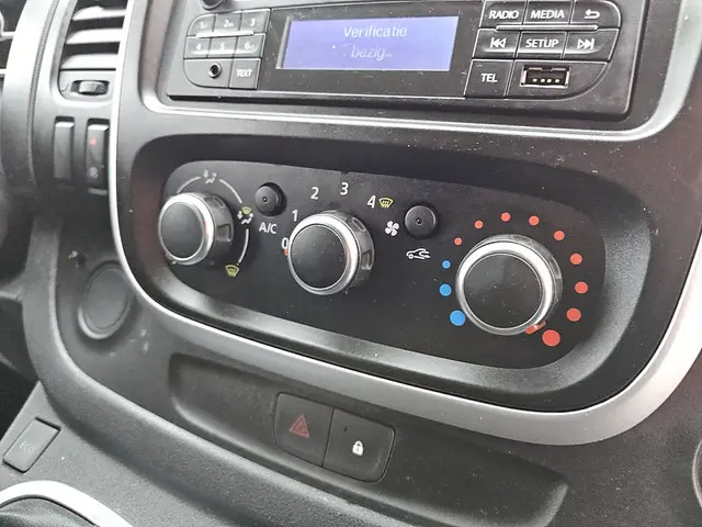 Renault Trafic 2.0 DCI 2019 Diesel 9