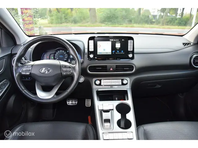 Hyundai Kona EV Premium 64 kWh + Trekhaak 2019 Elektrisch 11