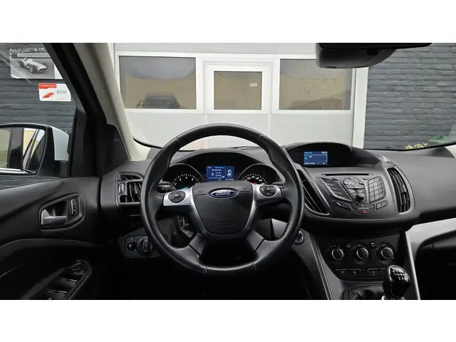 Ford Kuga 1.5 Trend 2016 Benzine 10